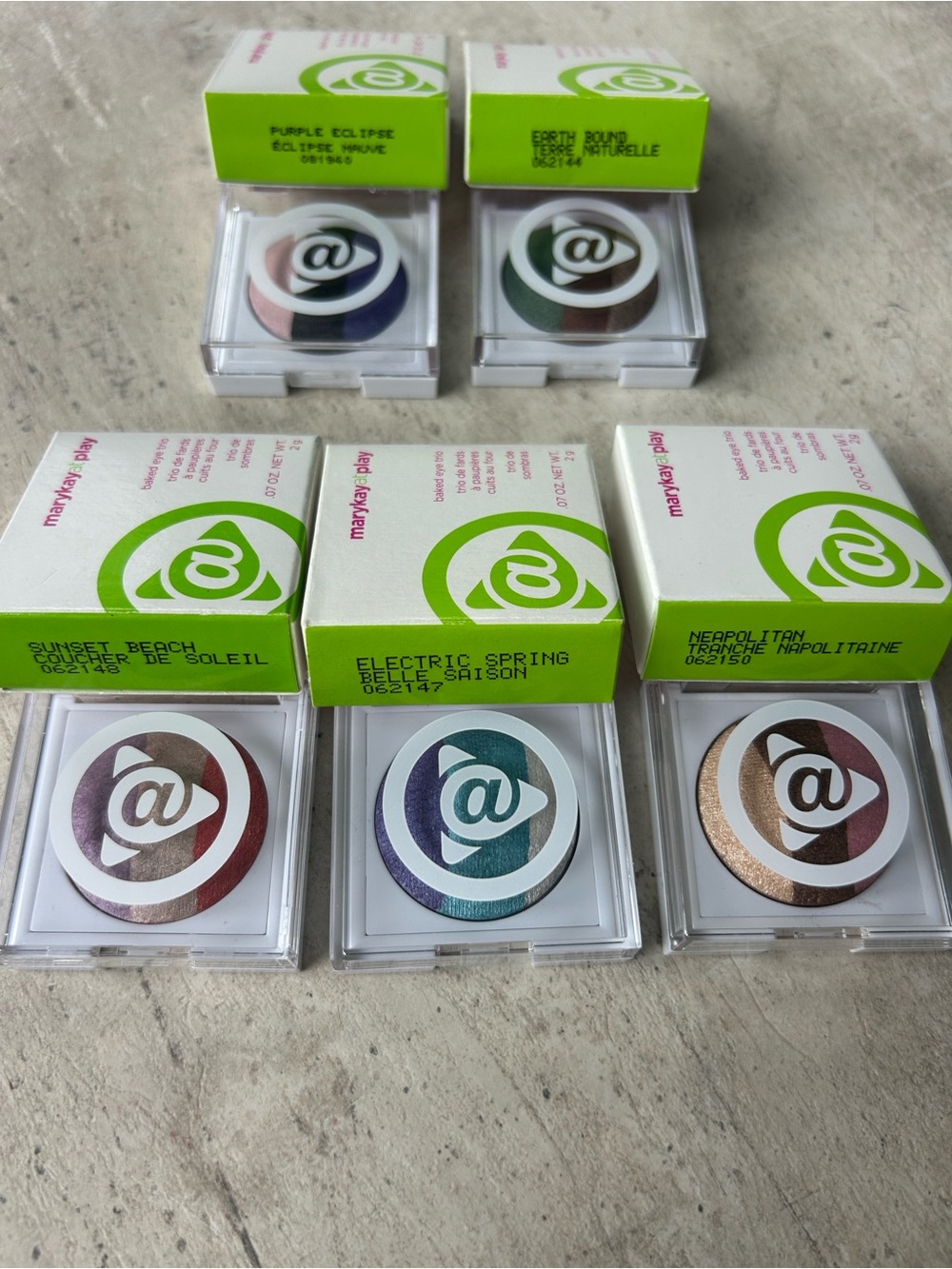 Set of 5 Mary Kay @Play baked trio Eyeshadows